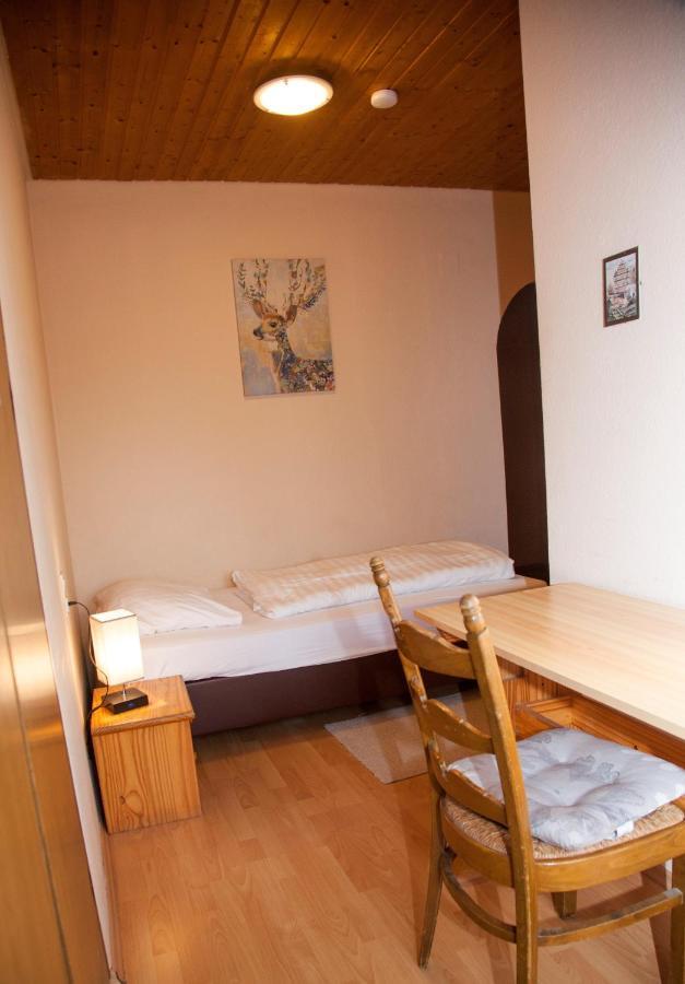 Gaestehaus Haeuser Linden  Buitenkant foto