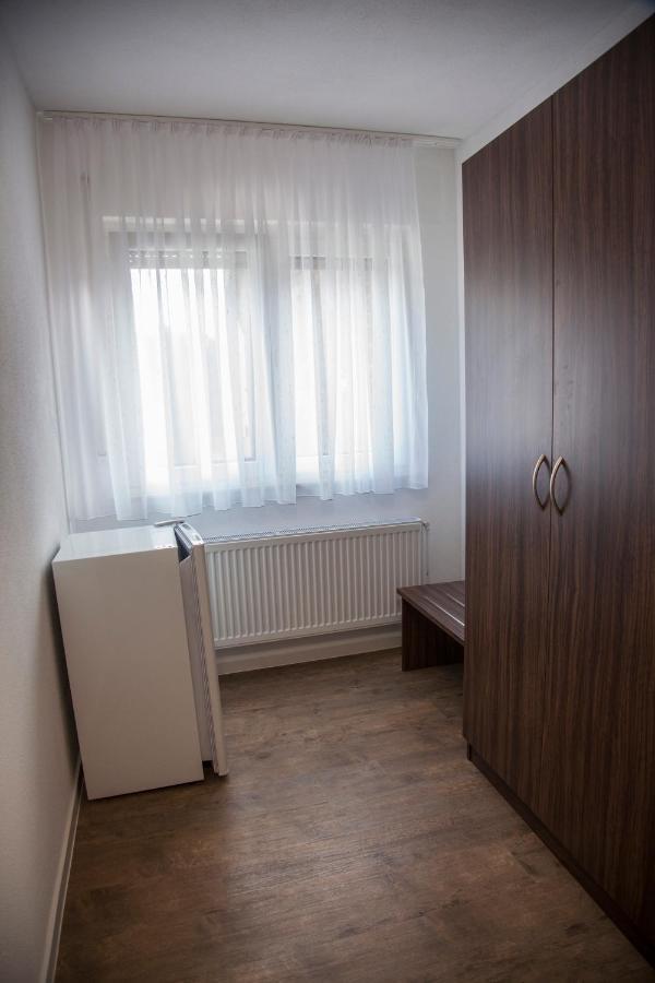 Gaestehaus Haeuser Linden  Buitenkant foto