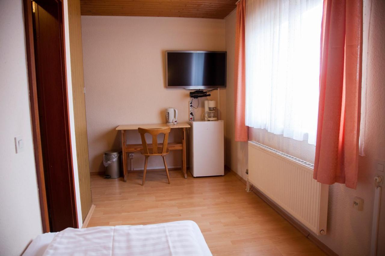 Gaestehaus Haeuser Linden  Buitenkant foto